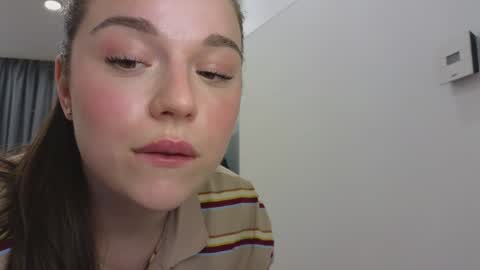 Snapshot of tutti_frutti_ chatting on January 25, 2025, 12:27 am Ariana online show from January 25, 2025, 12:27 am