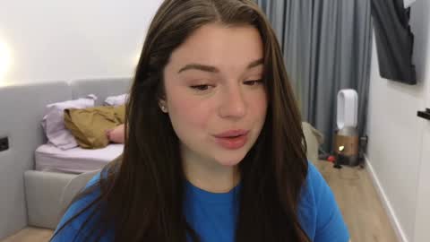 Snapshot of tutti_frutti_ chatting on February 5, 2025, 8:57 pm Ariana online show from February 5, 2025, 8:57 pm