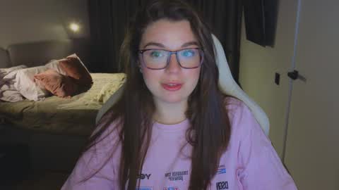 Snapshot of tutti_frutti_ chatting on September 10, 2025, 8:09 pm Ariana online show from September 10, 2025, 8:09 pm