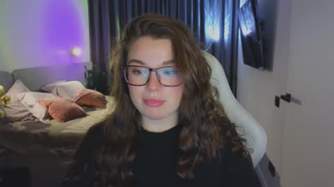 Snapshot of tutti_frutti_ chatting on September 20, 2025, 8:43 pm Ariana online show from September 20, 2025, 8:43 pm