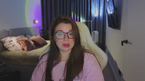 Snapshot of tutti_frutti_ chatting on September 24, 2025, 8:23 pm Ariana online show from September 24, 2025, 8:23 pm