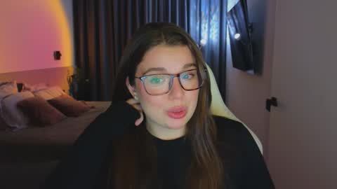 Snapshot of tutti_frutti_ chatting on October 6, 2025, 8:39 pm Ariana online show from October 6, 2025, 8:39 pm