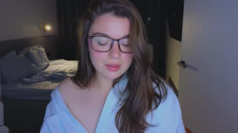 Snapshot of tutti_frutti_ chatting on October 27, 2025, 8:24 pm Ariana online show from October 27, 2025, 8:24 pm