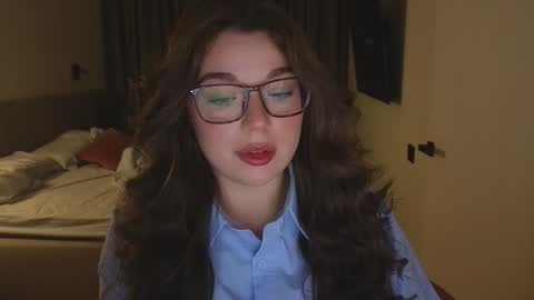 Ariana online show from November 22, 2025, 8:52 pm