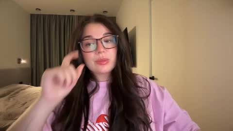 Ariana online show from June 2, 2026, 8:33 pm