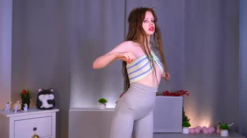 Shirlee online show from May 26, 2026, 1:18 pm