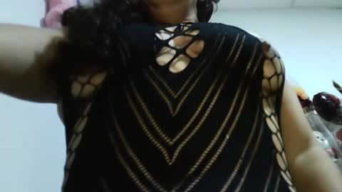 tuzusy online show from September 25, 2025, 4:38 am