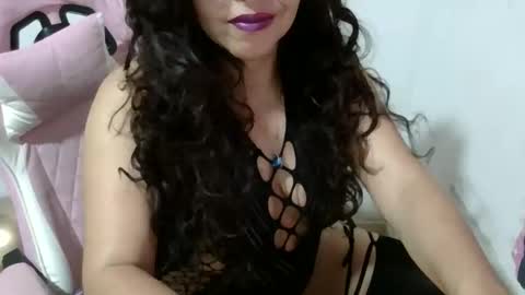 tuzusy online show from April 26, 2026, 1:53 pm