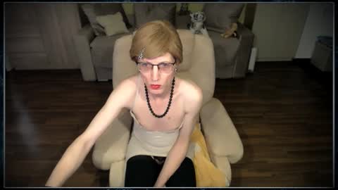 Clementine online show from December 20, 2025, 9:16 am