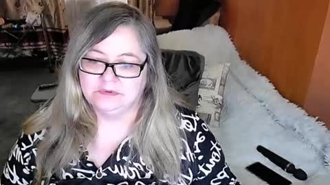 Lana online show from February 10, 2025, 2:52 am