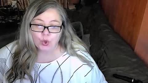 Lana online show from March 3, 2025, 8:16 am