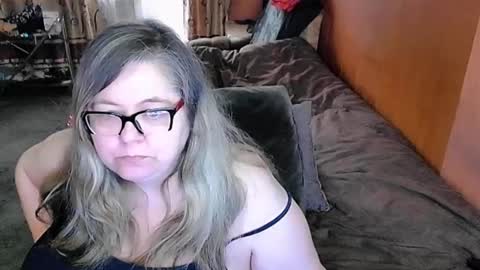 Lana online show from March 12, 2025, 5:24 am