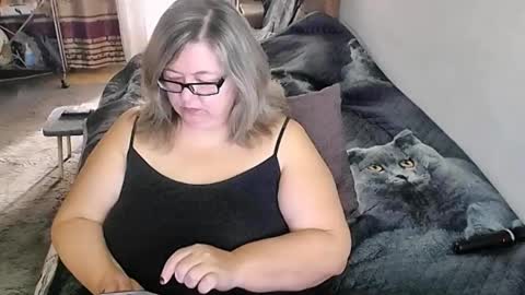 Lana online show from September 24, 2025, 1:42 am