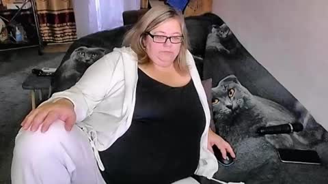 Lana online show from October 2, 2025, 11:34 pm