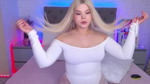 Hallie online show from March 6, 2025, 5:03 am