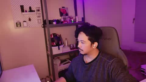 Snapshot of tweezerdick chatting on December 6, 2024, 4:25 am iwasD3nse online show from December 6, 2024, 4:25 am