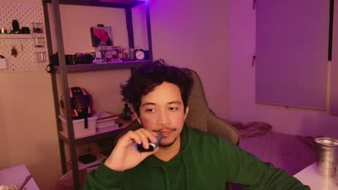 Snapshot of tweezerdick chatting on December 14, 2024, 5:18 am iwasD3nse online show from December 14, 2024, 5:18 am
