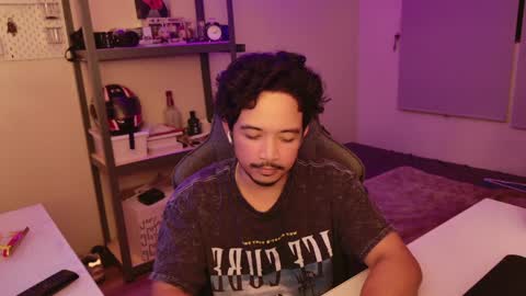 Snapshot of tweezerdick chatting on December 17, 2024, 3:50 am iwasD3nse online show from December 17, 2024, 3:50 am