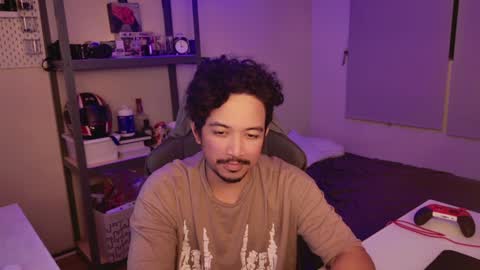 Snapshot of tweezerdick chatting on December 25, 2024, 4:01 am iwasD3nse online show from December 25, 2024, 4:01 am