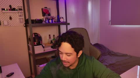 Snapshot of tweezerdick chatting on January 6, 2025, 11:31 pm iwasD3nse online show from January 6, 2025, 11:31 pm