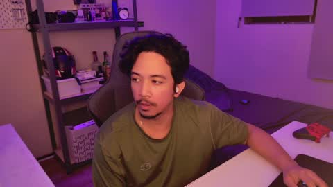 Snapshot of tweezerdick chatting on January 11, 2025, 1:37 am iwasD3nse online show from January 11, 2025, 1:37 am