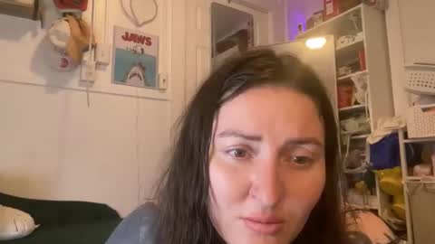 Elle online show from April 16, 2026, 10:01 pm