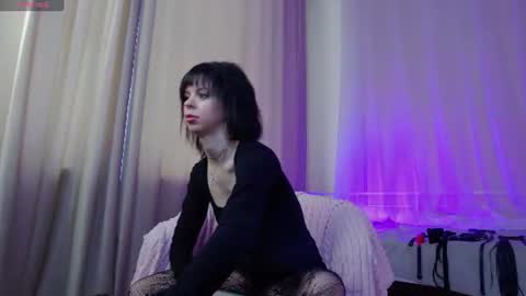 Twiggy online show from June 21, 2026, 11:02 am