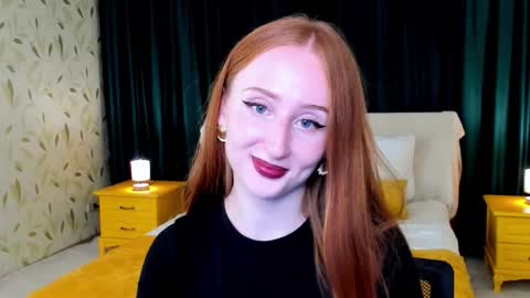 Snapshot of twilightserenade chatting on September 30, 2025, 6:35 pm twilightserenade online show from September 30, 2025, 6:35 pm