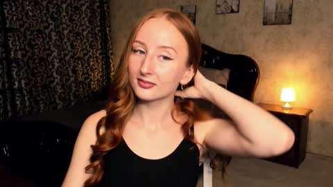 Snapshot of twilightserenade chatting on October 3, 2025, 5:04 am twilightserenade online show from October 3, 2025, 5:04 am