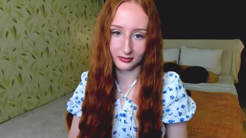 Snapshot of twilightserenade chatting on October 5, 2025, 4:33 am twilightserenade online show from October 5, 2025, 4:33 am