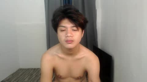 Snapshot of twink_blaze chatting on October 14, 2025, 11:38 pm BLAZE online show from October 14, 2025, 11:38 pm