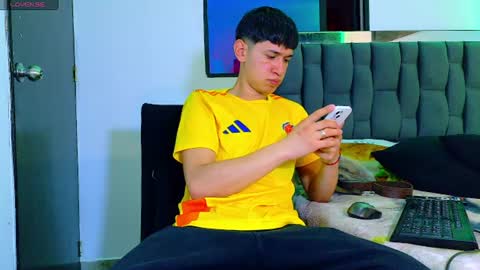Snapshot of twink_daren chatting on June 27, 2026, 8:14 pm Mr Daren online show from June 27, 2026, 8:14 pm