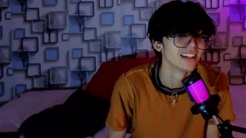 Sebastin online show from April 29, 2026, 12:09 pm