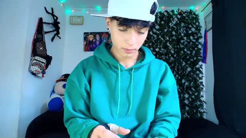 Snapshot of twink_sebas_ chatting on February 8, 2025, 6:33 pm Bad boy sebastian online show from February 8, 2025, 6:33 pm