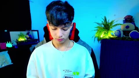 Snapshot of twink_sebas_ chatting on October 8, 2025, 4:54 am Bad boy sebastian online show from October 8, 2025, 4:54 am