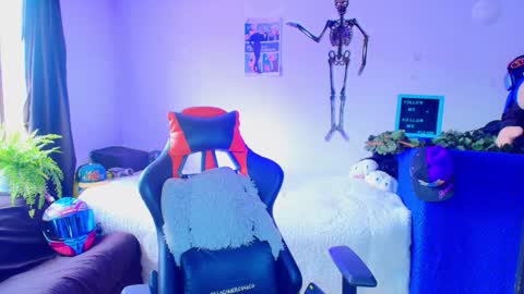 Snapshot of twink_sebas_ chatting on November 14, 2025, 2:49 pm Bad boy sebastian online show from November 14, 2025, 2:49 pm