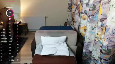 Vicky  Victor online show from September 26, 2025, 7:40 pm