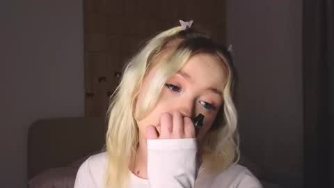 twinklefluff online show from January 11, 2026, 5:07 pm