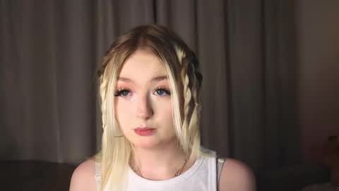 twinklefluff online show from February 5, 2026, 2:33 pm