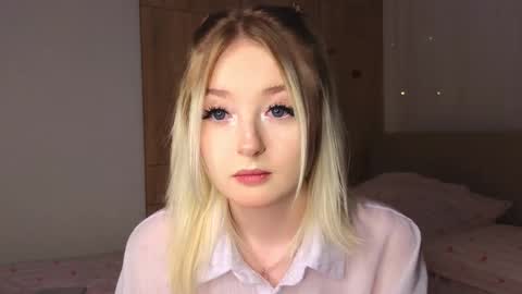 twinklefluff online show from February 26, 2026, 4:28 pm