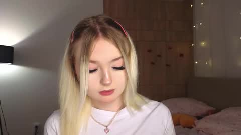 twinklefluff online show from February 28, 2026, 4:19 pm