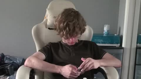 shytwink online show from March 25, 2026, 4:13 pm