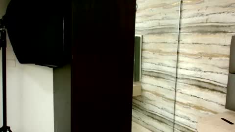 twinslovers_ online show from November 17, 2025, 11:32 pm