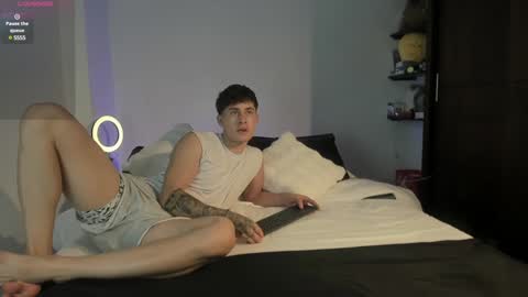 twintease online show from January 28, 2025, 5:35 pm