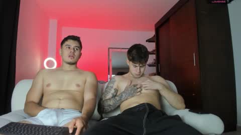 twintease online show from October 10, 2025, 3:22 pm