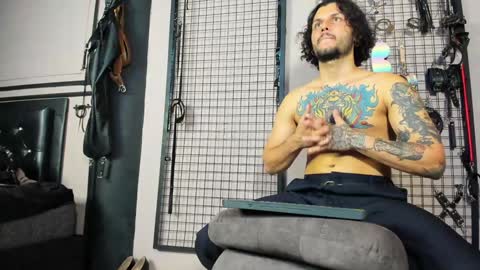 Snapshot of twisted_fantasy_ chatting on December 27, 2024, 12:39 am Clio Tadeo online show from December 27, 2024, 12:39 am