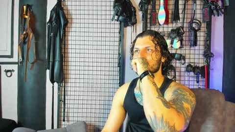 Snapshot of twisted_fantasy_ chatting on February 6, 2025, 12:05 pm Clio Tadeo online show from February 6, 2025, 12:05 pm