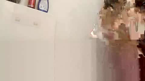 twistedlilpunk online show from December 5, 2024, 6:32 am