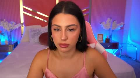 Snapshot of twix_ten chatting on May 4, 2026, 2:13 pm twix_ten online show from May 4, 2026, 2:13 pm