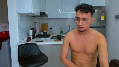 Snapshot of twoboyshot24 chatting on October 4, 2025, 12:25 pm twoboyshot24 online show from October 4, 2025, 12:25 pm